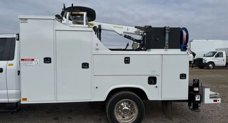 2022 Ford F550 photo 14