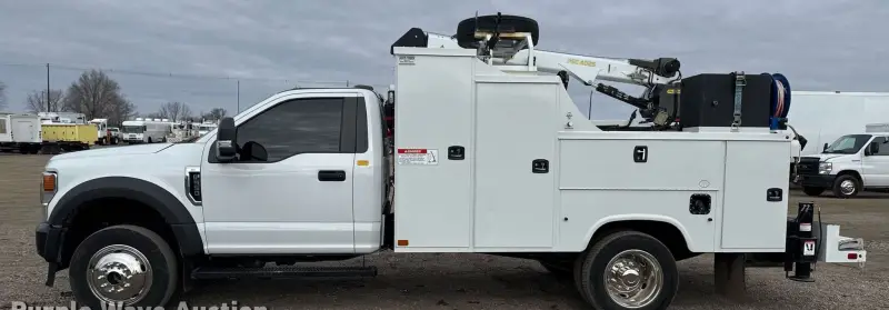 2022 Ford F550 photo 8