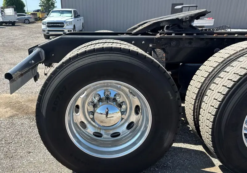 2014 Peterbilt 389K glider kit photo 90