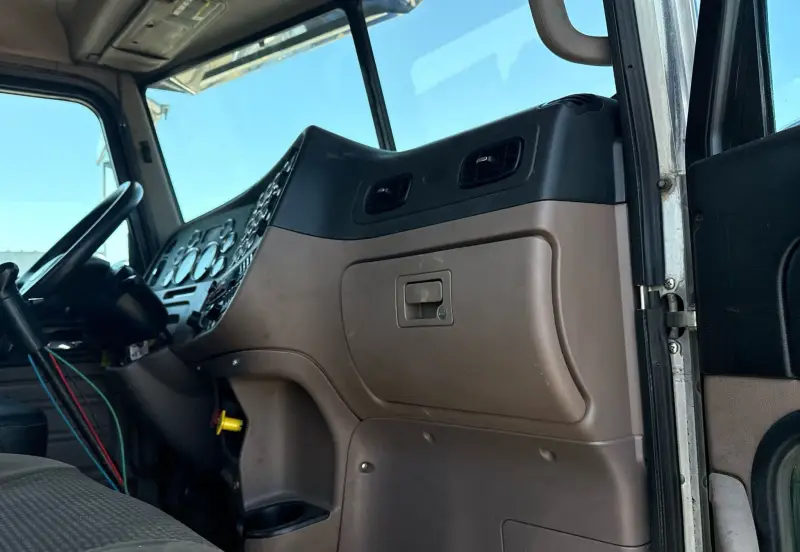 2014 Peterbilt 389K glider kit photo 60