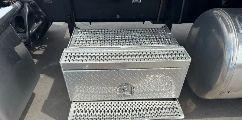 2020 Peterbilt 389 photo 17