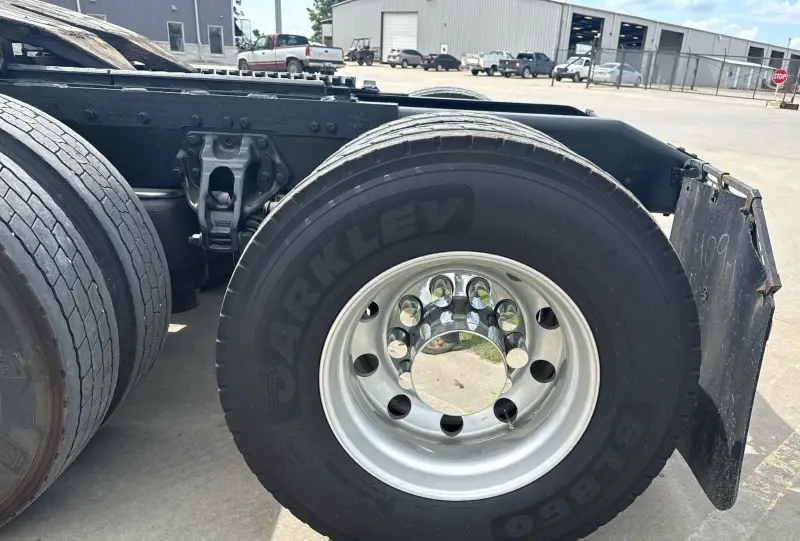 2020 Peterbilt 389 photo 100