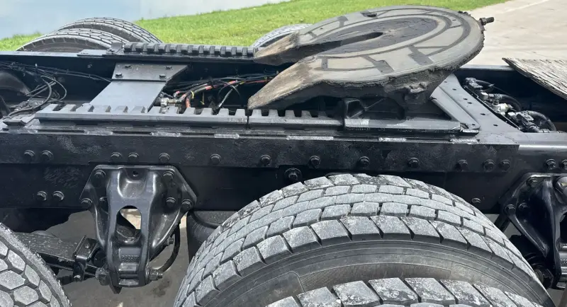 2020 Peterbilt 389 photo 15