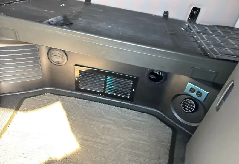 2021 Volvo VNL photo 53