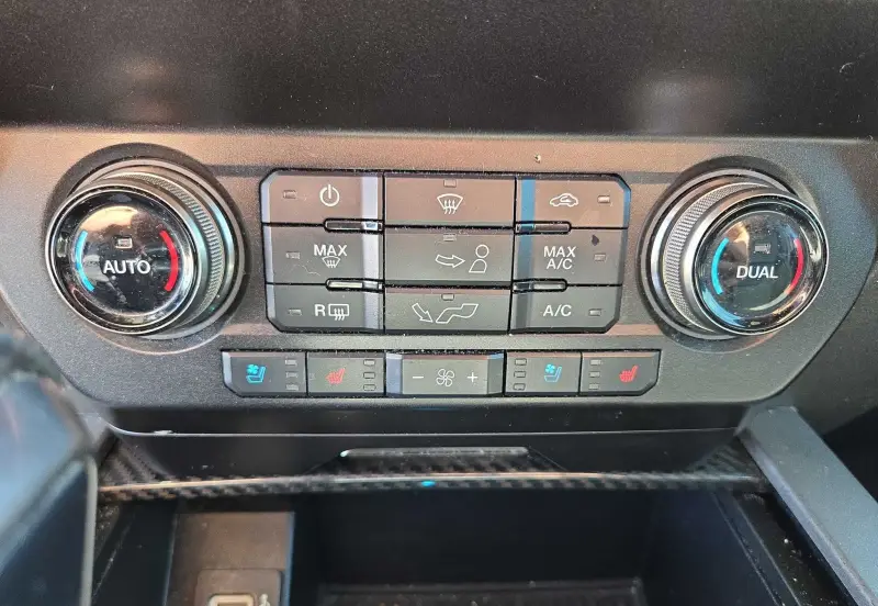 2019 Ford F150 Raptor photo 44