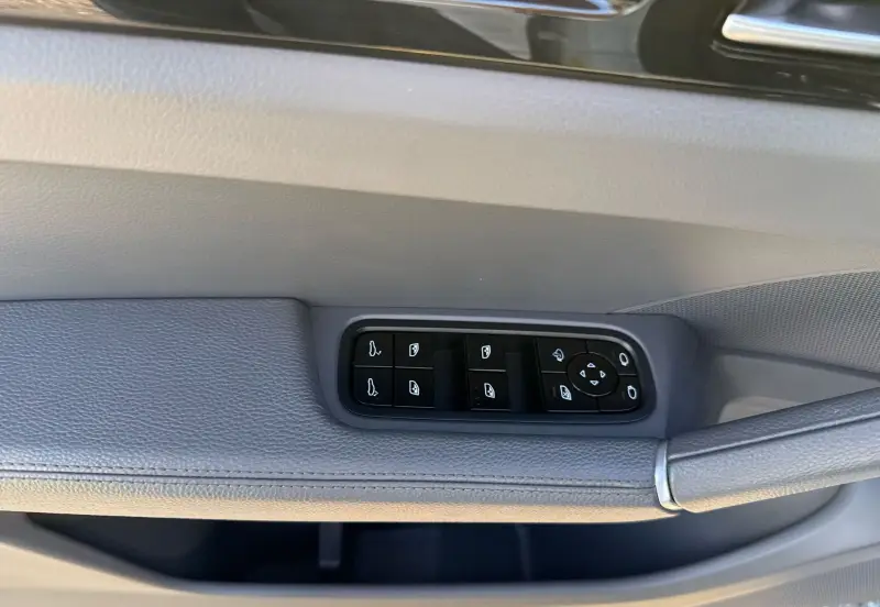 2021 Porsche Cayenne photo 20