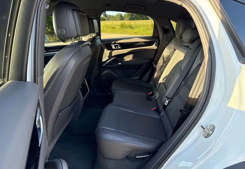 2021 Porsche Cayenne photo 51