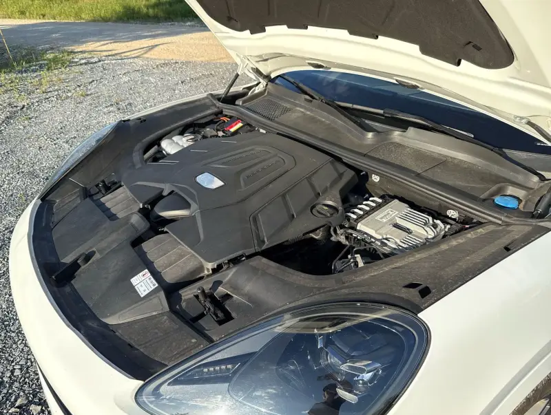 2021 Porsche Cayenne photo 60