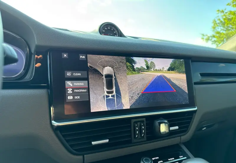 2021 Porsche Cayenne photo 36