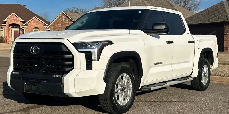 2022 Toyota Tundra SR5 photo 1