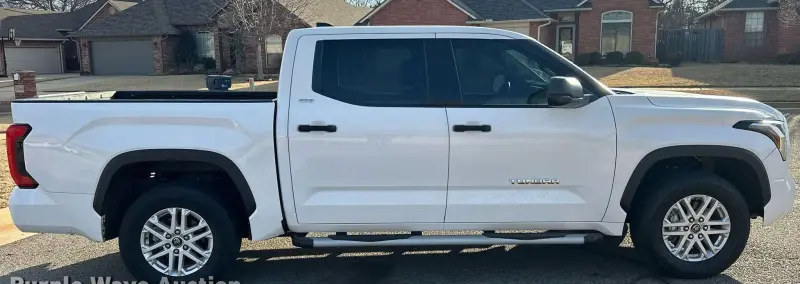 2022 Toyota Tundra SR5 photo 4