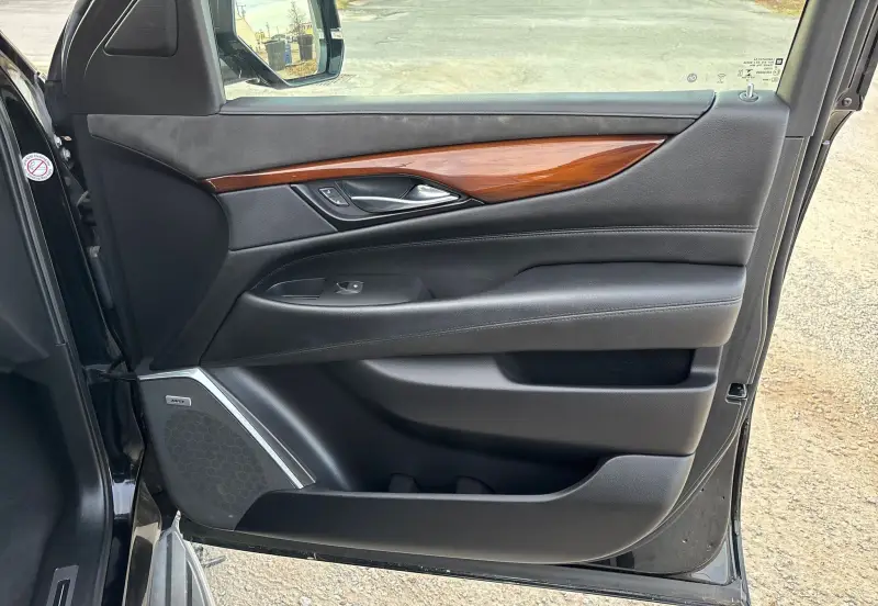 2020 Cadillac Escalade ESV photo 35