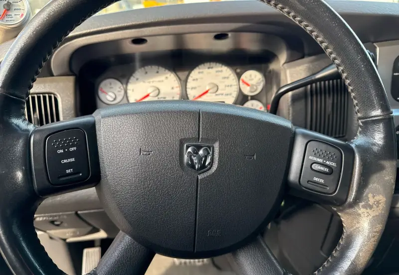 2005 Dodge Ram 1500 photo 21