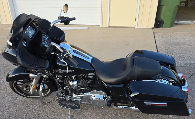 2023 Harley-Davidson Road Glide photo 8