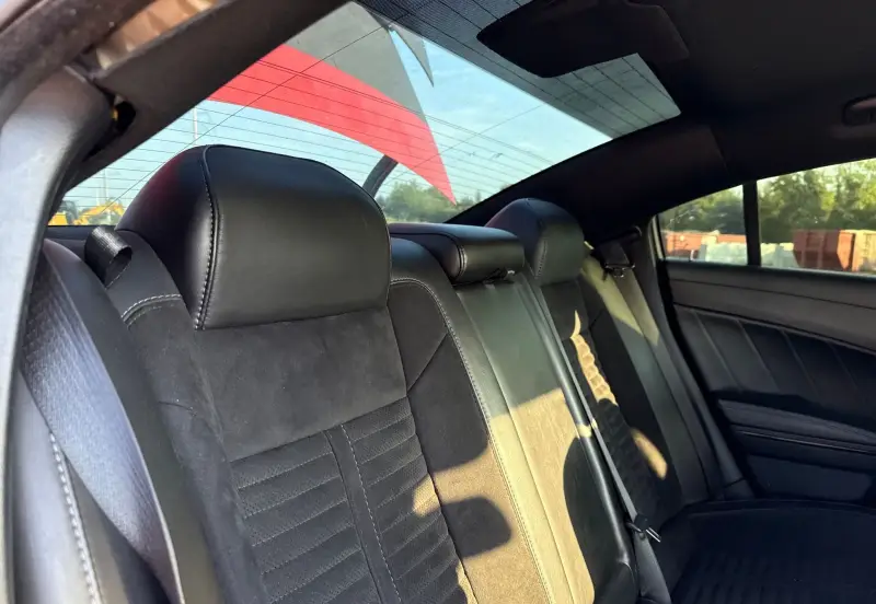 2020 Dodge Charger photo 37