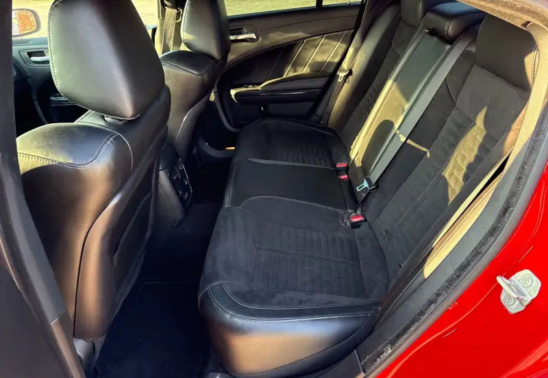 2020 Dodge Charger photo 41