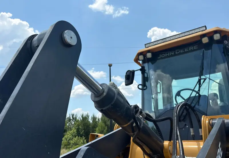 2023 John Deere 624P photo 20