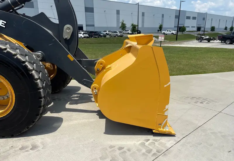 2023 John Deere 624P photo 30