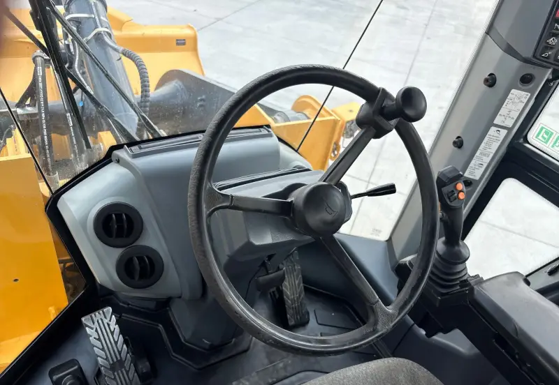 2023 John Deere 624P photo 57