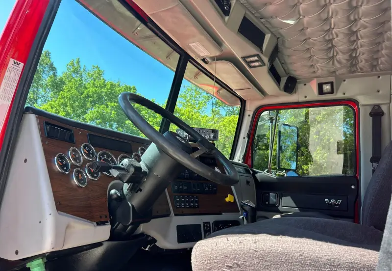 2020 Western Star 4700SF photo 35